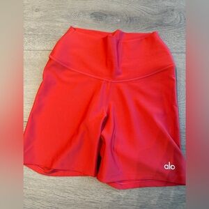 Alo red hot summer 5” air light energy biker shorts
